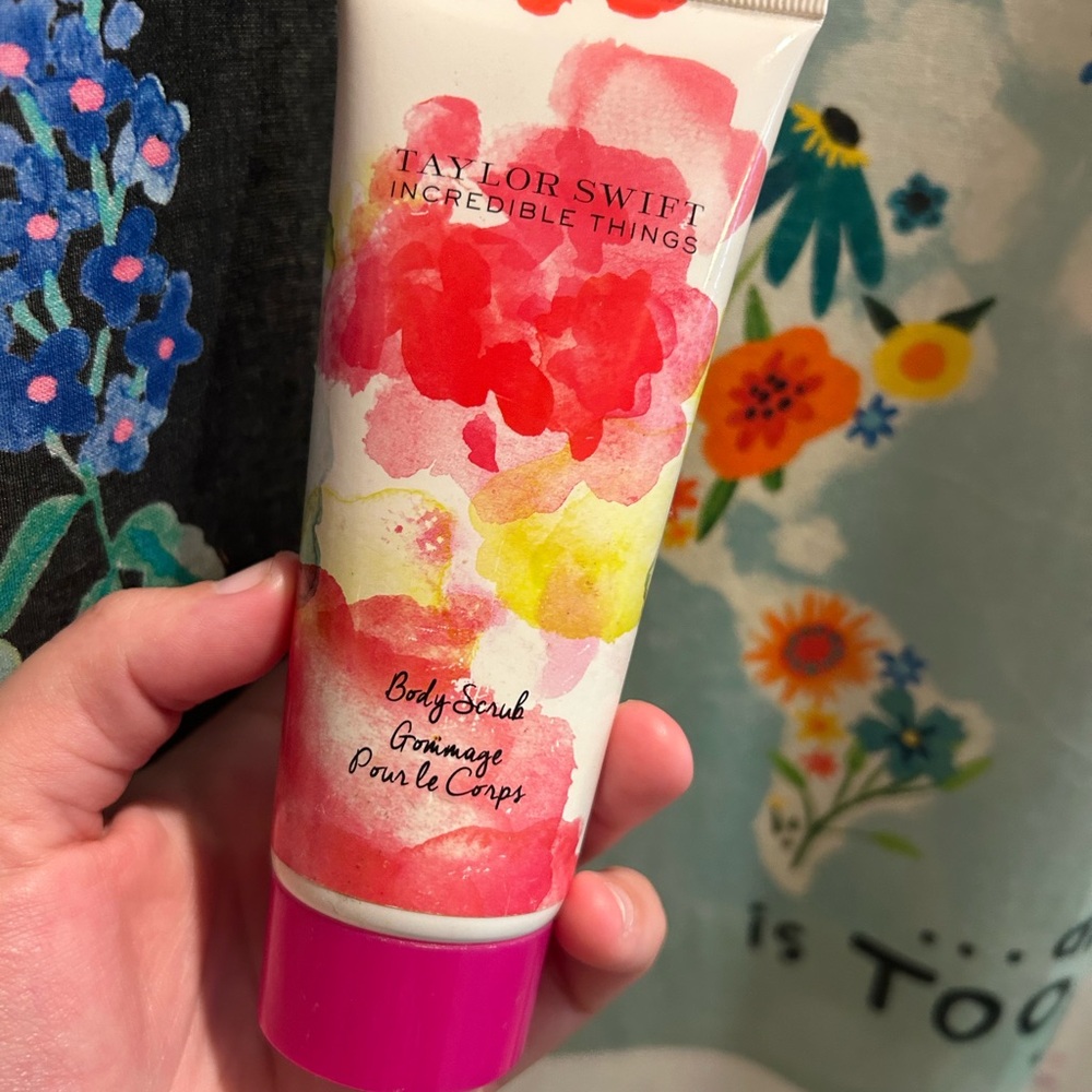 Taylor Swift NEW Incredible Things Body Scrub